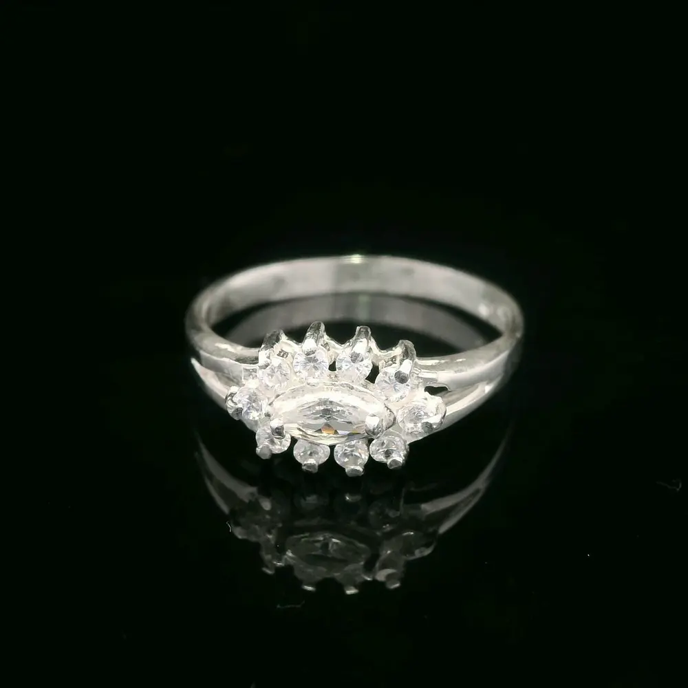 Anillo de Plata Lady Di Oval de Color