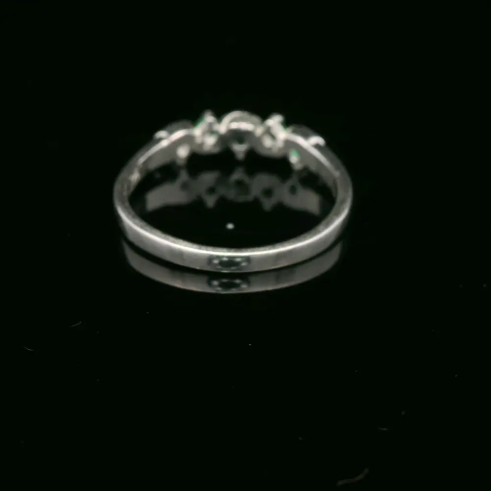 Anillo de Plata Argolla con Centro Ondulado y 5 Circones