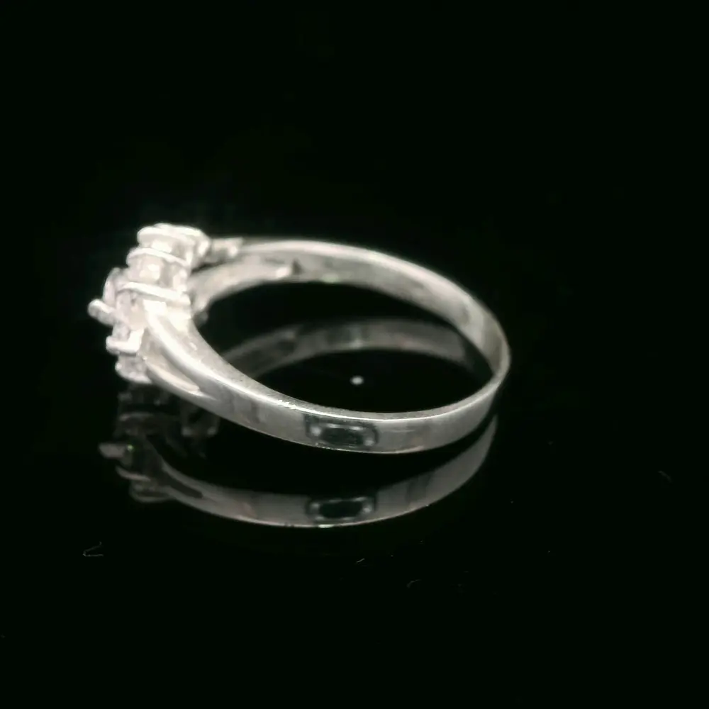 Anillo de Plata Lady Di Oval de Color
