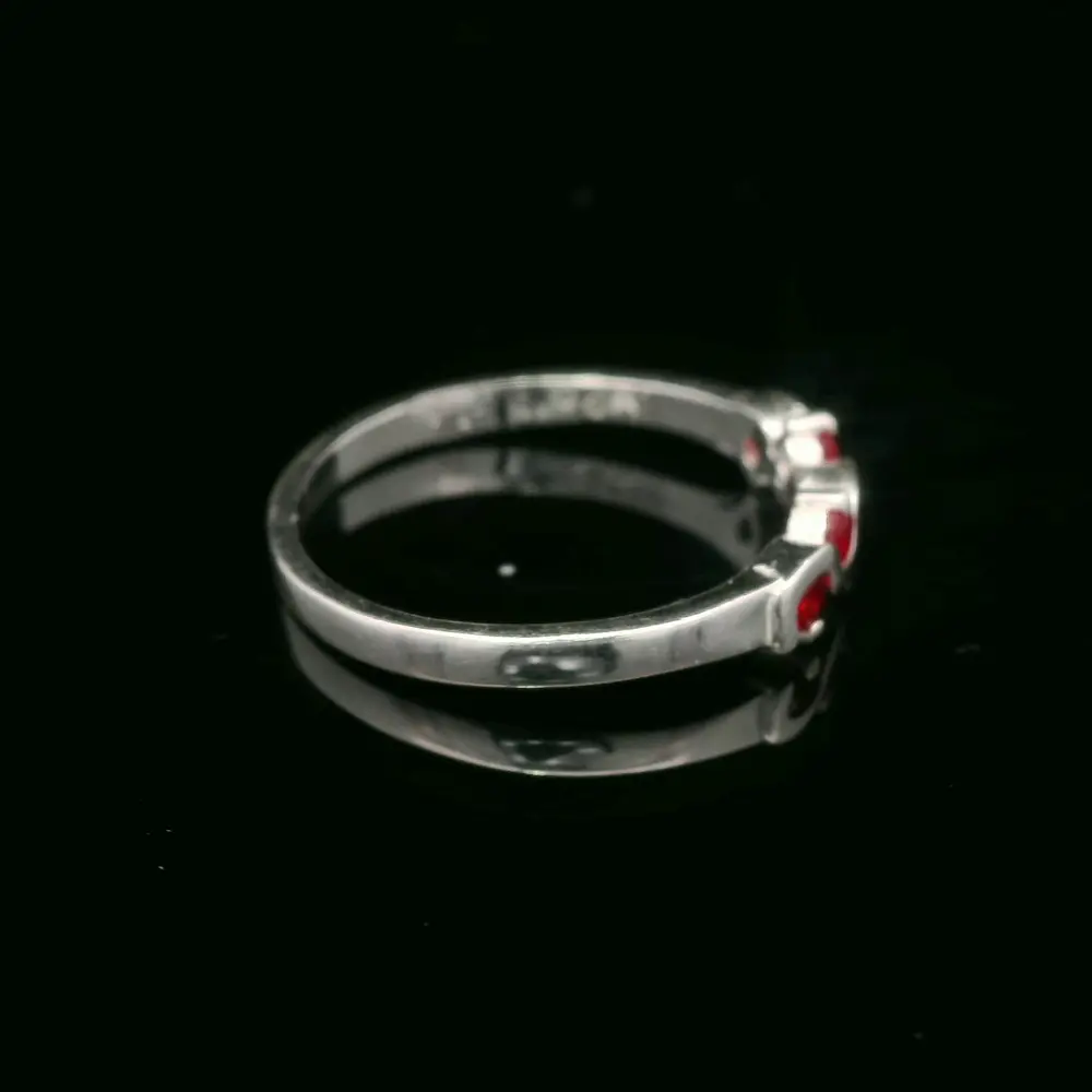 Anillo de Plata Argolla con Centro Ondulado y 5 Circones de Colores