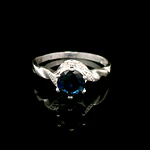 Anillo de Plata Solitario Circular con 6 Pistilos