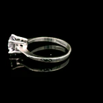Anillo de Plata Solitario con Circón Redondo