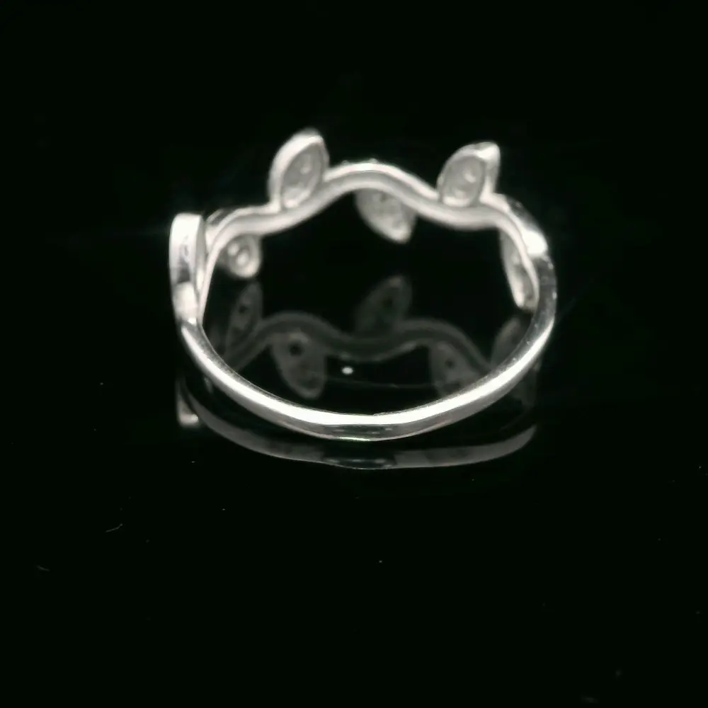 Anillo de Plata Hojas de Laurel con Circones