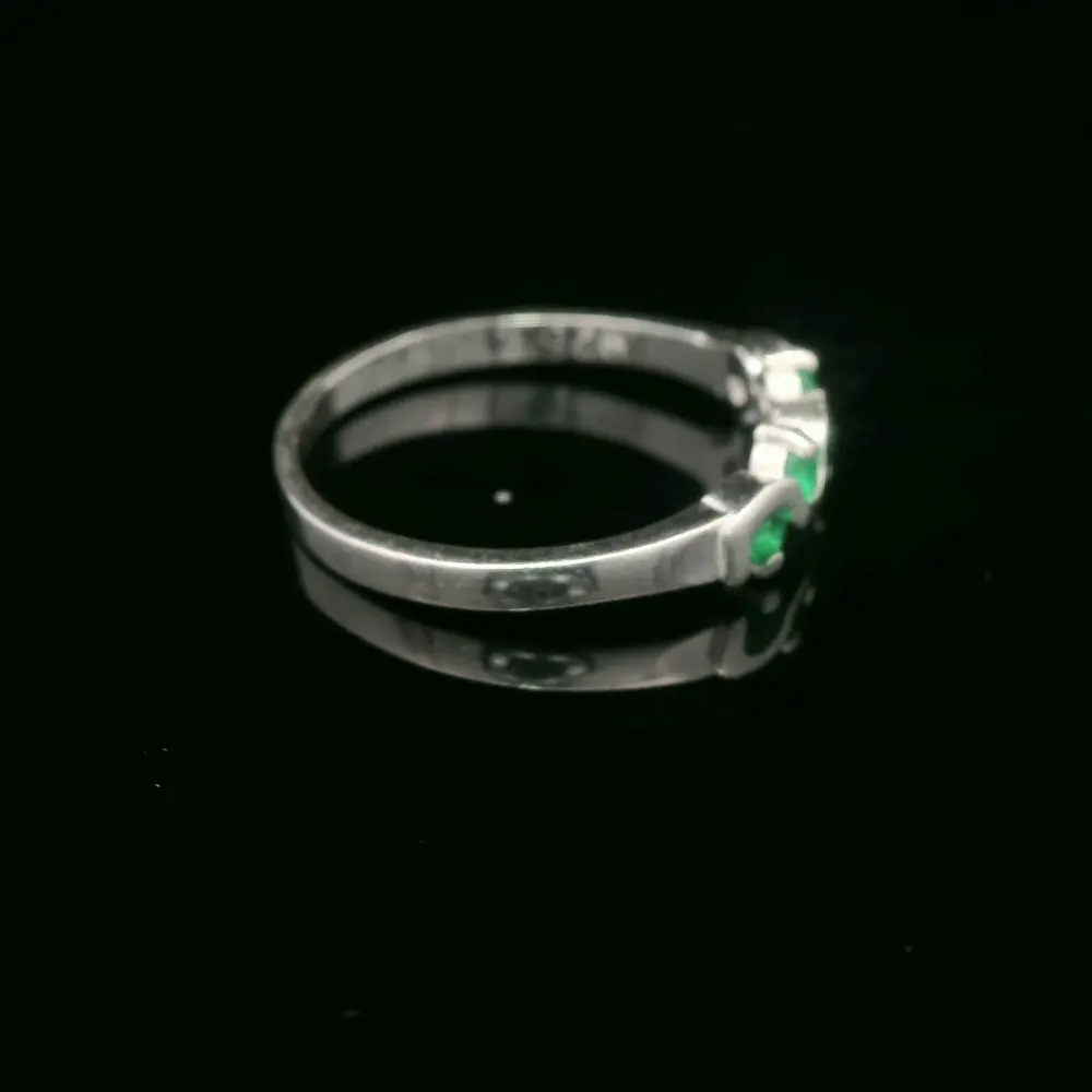 Anillo de Plata Argolla con Centro Ondulado y 5 Circones