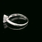 Anillo de Plata Solitario con Circón Incoloro