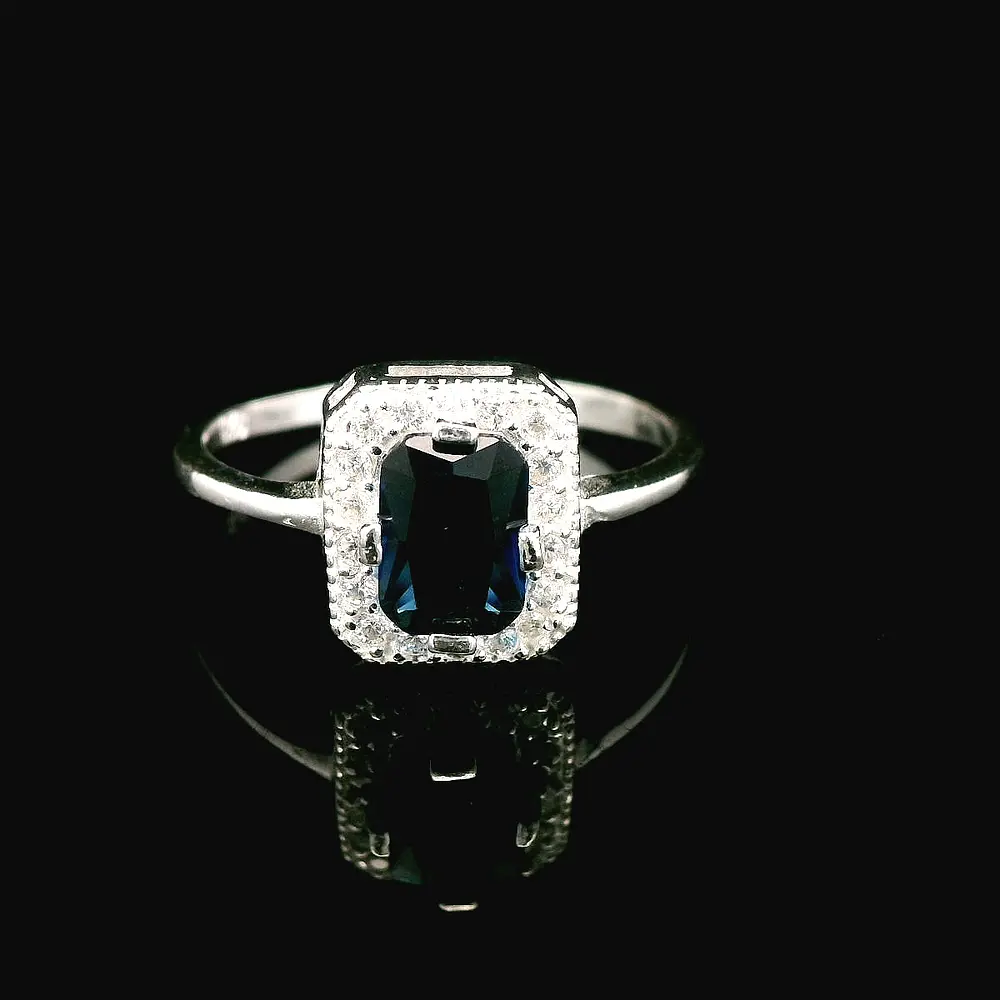 Anillo de Plata Solitario Halo con Circón Central Cuadrado de Color
