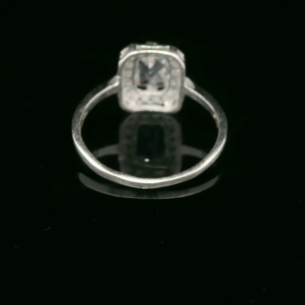 Anillo de Plata Solitario Halo con Circón Central Cuadrado