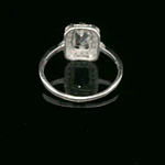 Anillo de Plata Solitario Halo con Circón Central Cuadrado