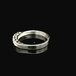 Anillo de Plata Cintillo con 5 Circones