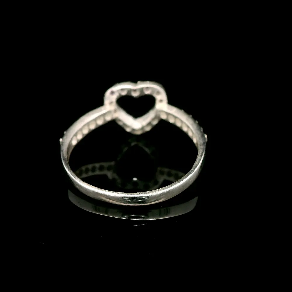 Anillo de Plata con Corazón Central en Circones de Colores