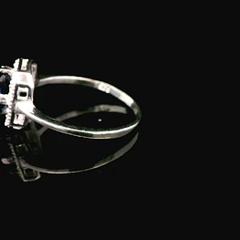 Anillo de Plata Solitario Halo con Circón Central Cuadrado de Color