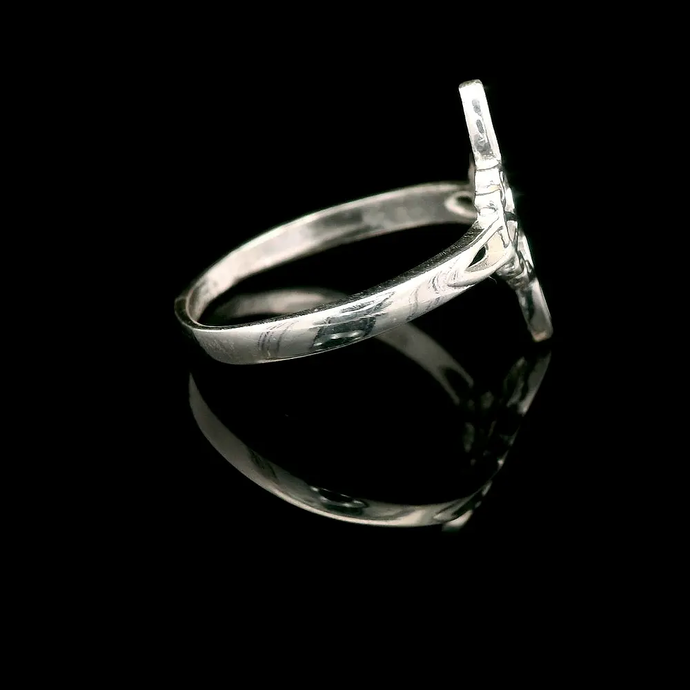 Anillo de Plata Nudo Troquelado