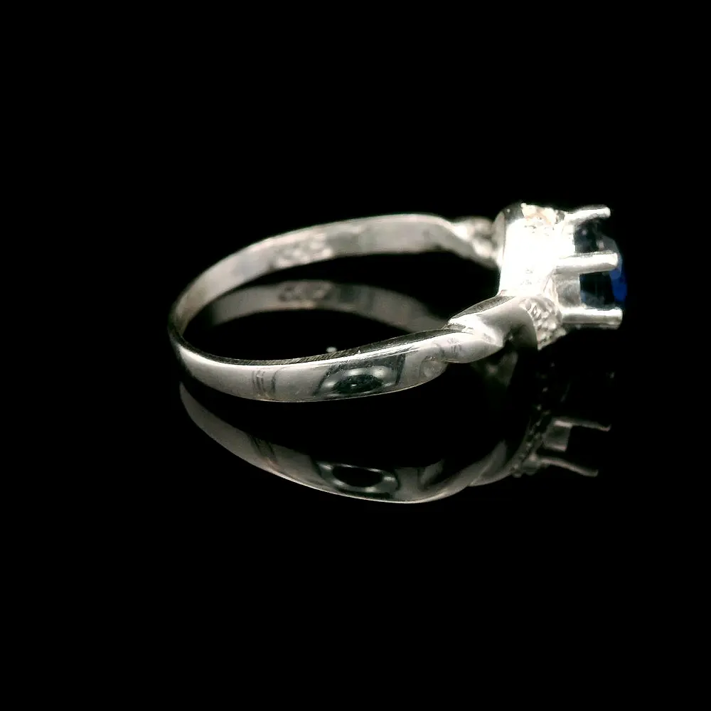 Anillo de Plata Solitario Circular con 6 Pistilos