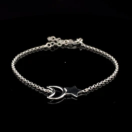 Pulsera de Plata Rolo con Estrella Lisa y Luna Troquelada