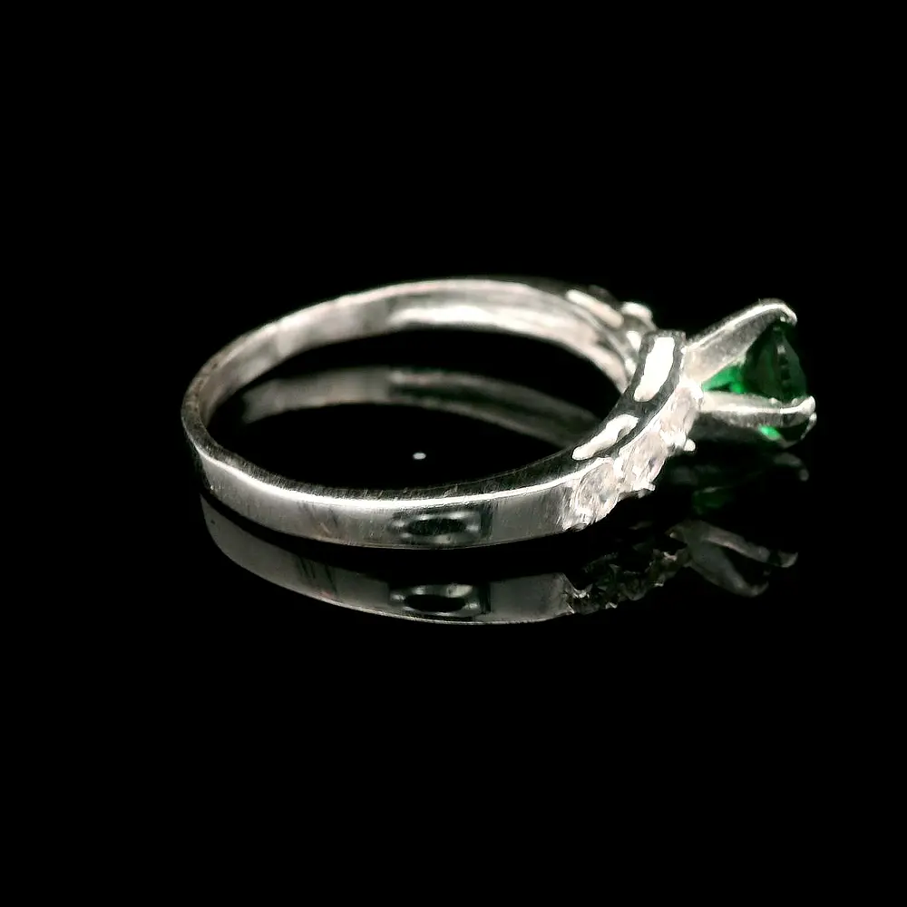 Anillo de Plata Solitario con Circón de Color