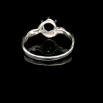 Anillo de Plata Solitario Circular con 6 Pistilos