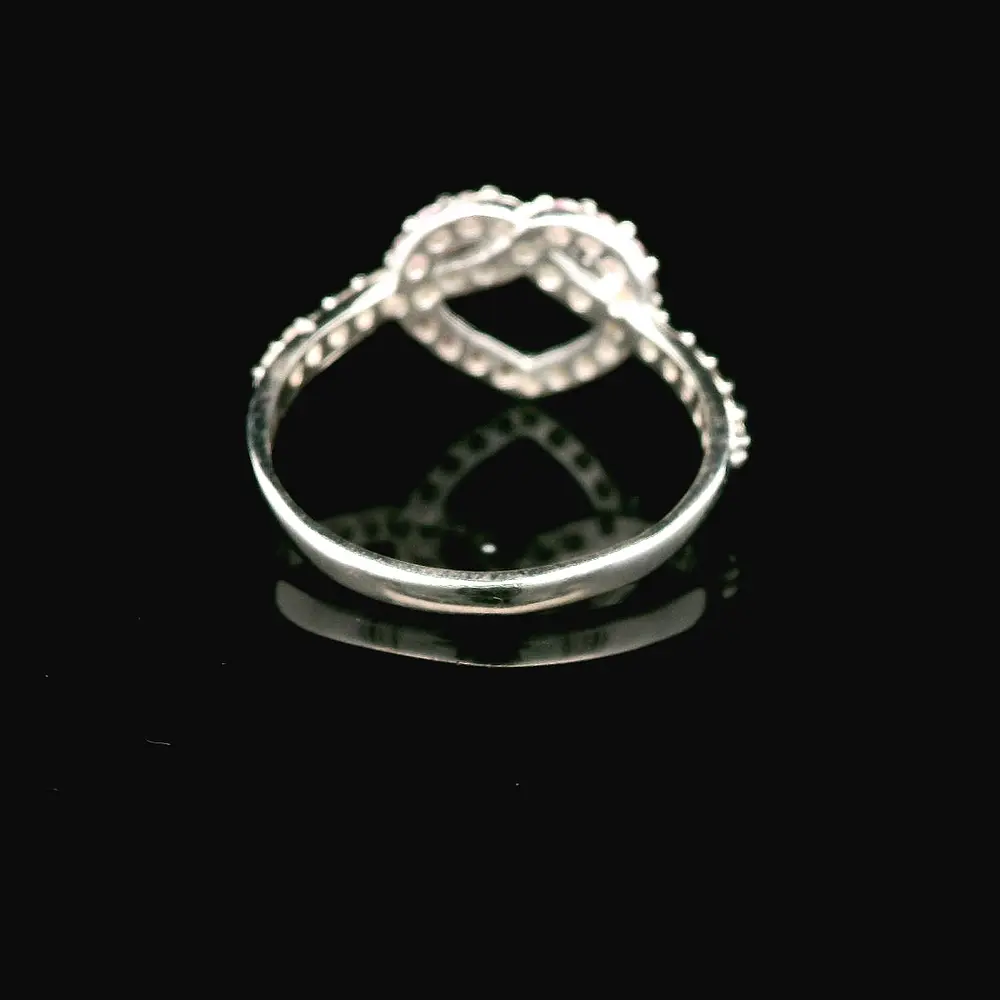 Anillo de Plata Cintillo con Corazón Central