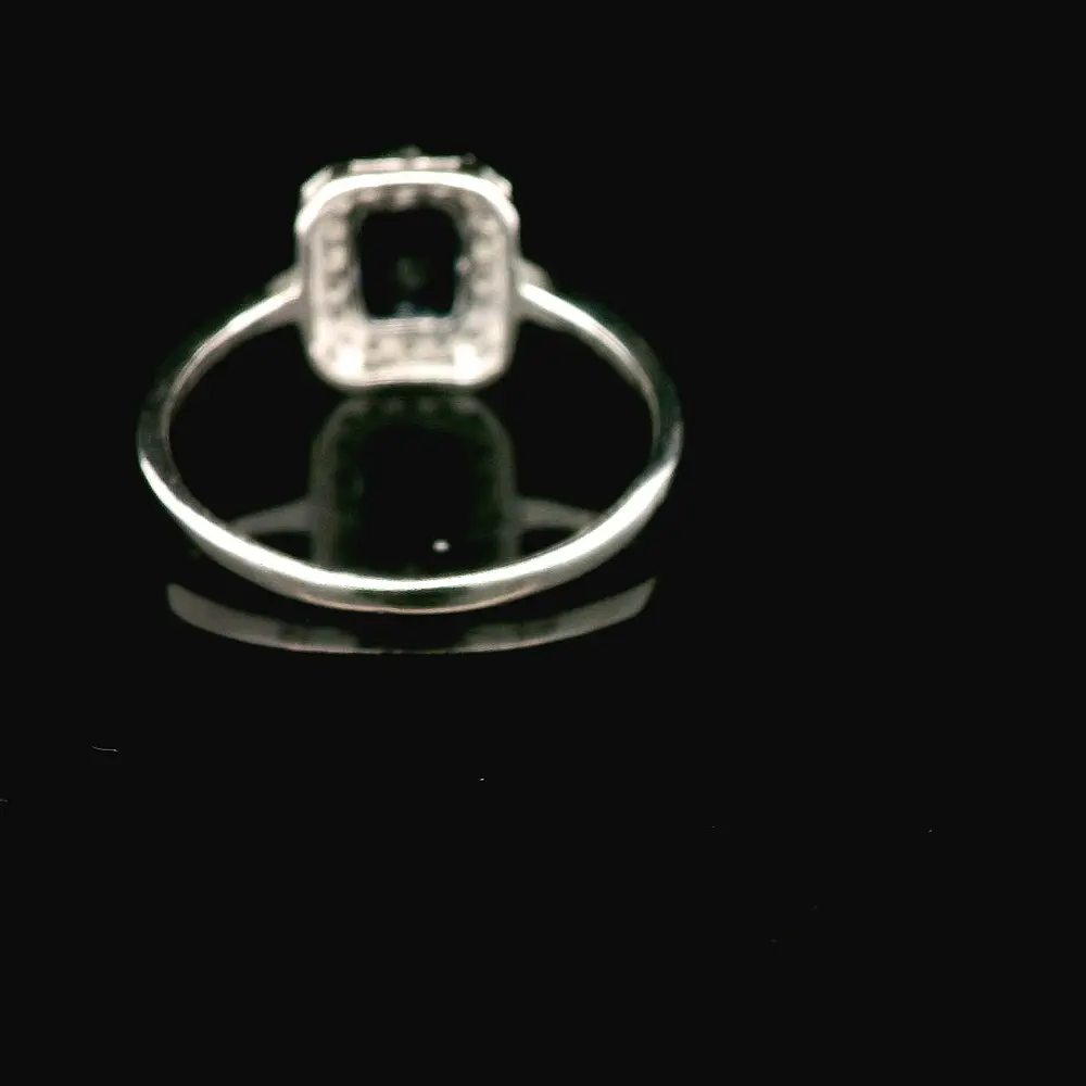 Anillo de Plata Solitario Halo con Circón Central Cuadrado de Color