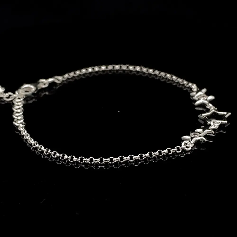 Pulsera de Plata Limada con Silueta de Estrella Central y Estrellas