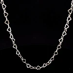 Cadena de Plata con Corazones Continuos