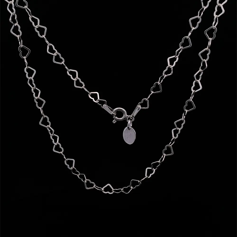 Cadena de Plata con Corazones Continuos