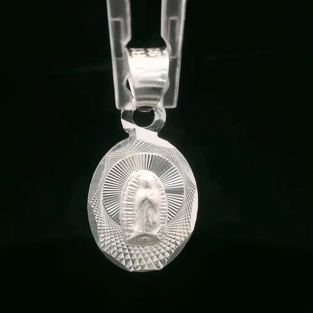 Colgante de Plata Medalla Ovalada Virgen