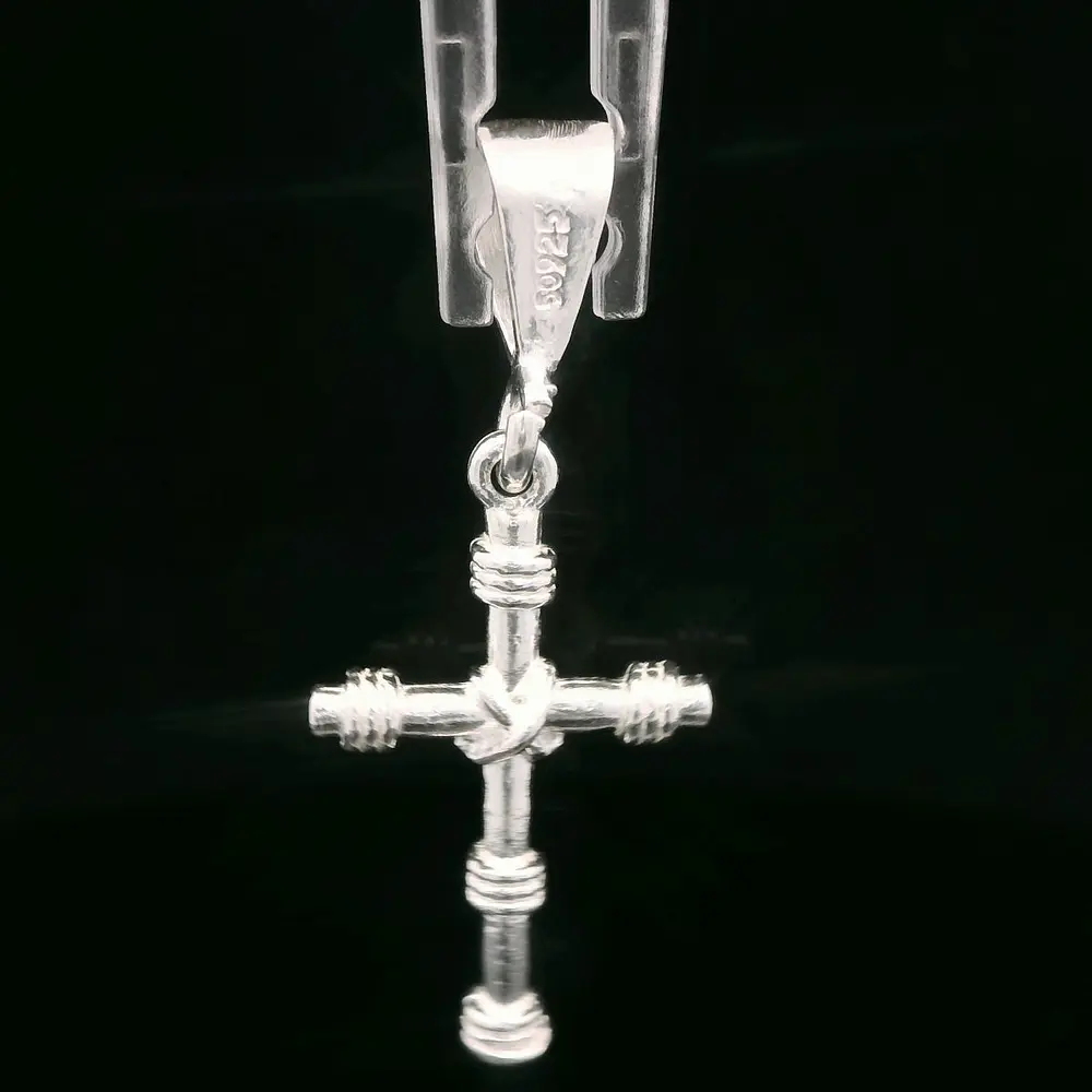 Colgante de Plata Cruz Rústica Inflada