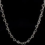 Cadena de Plata con Corazones Continuos