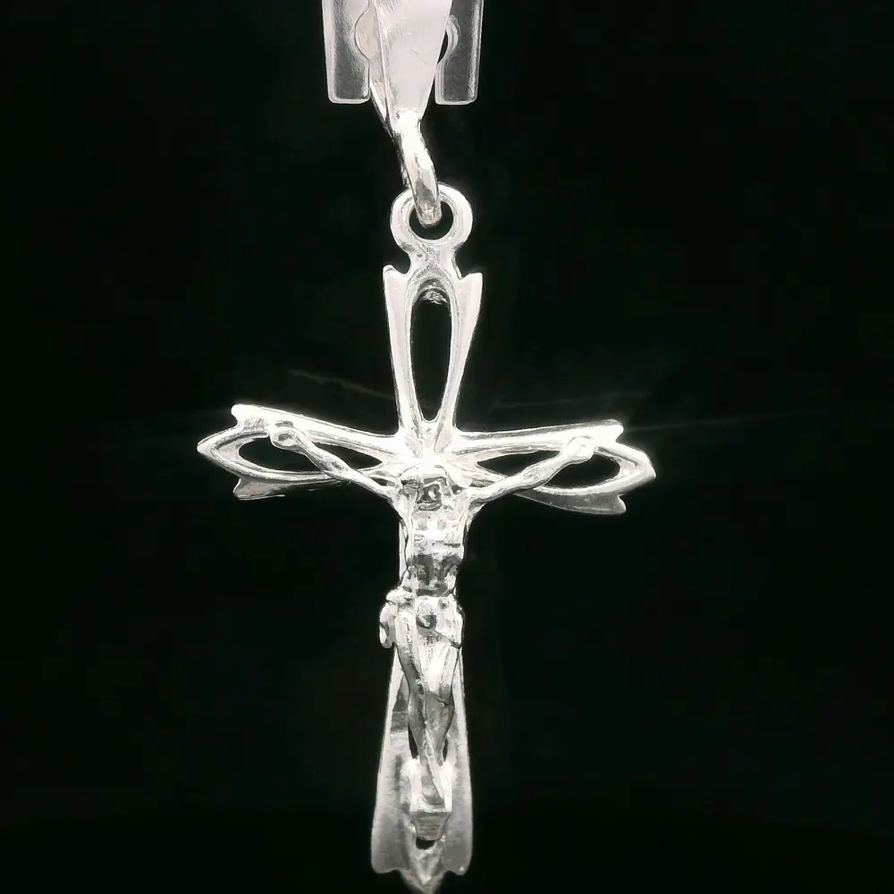 Colgante de Plata Crucifijo Calado con Cristo