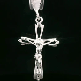 Colgante de Plata Crucifijo Calado con Cristo