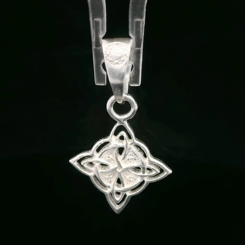 Colgante de Plata Nudo Cometa