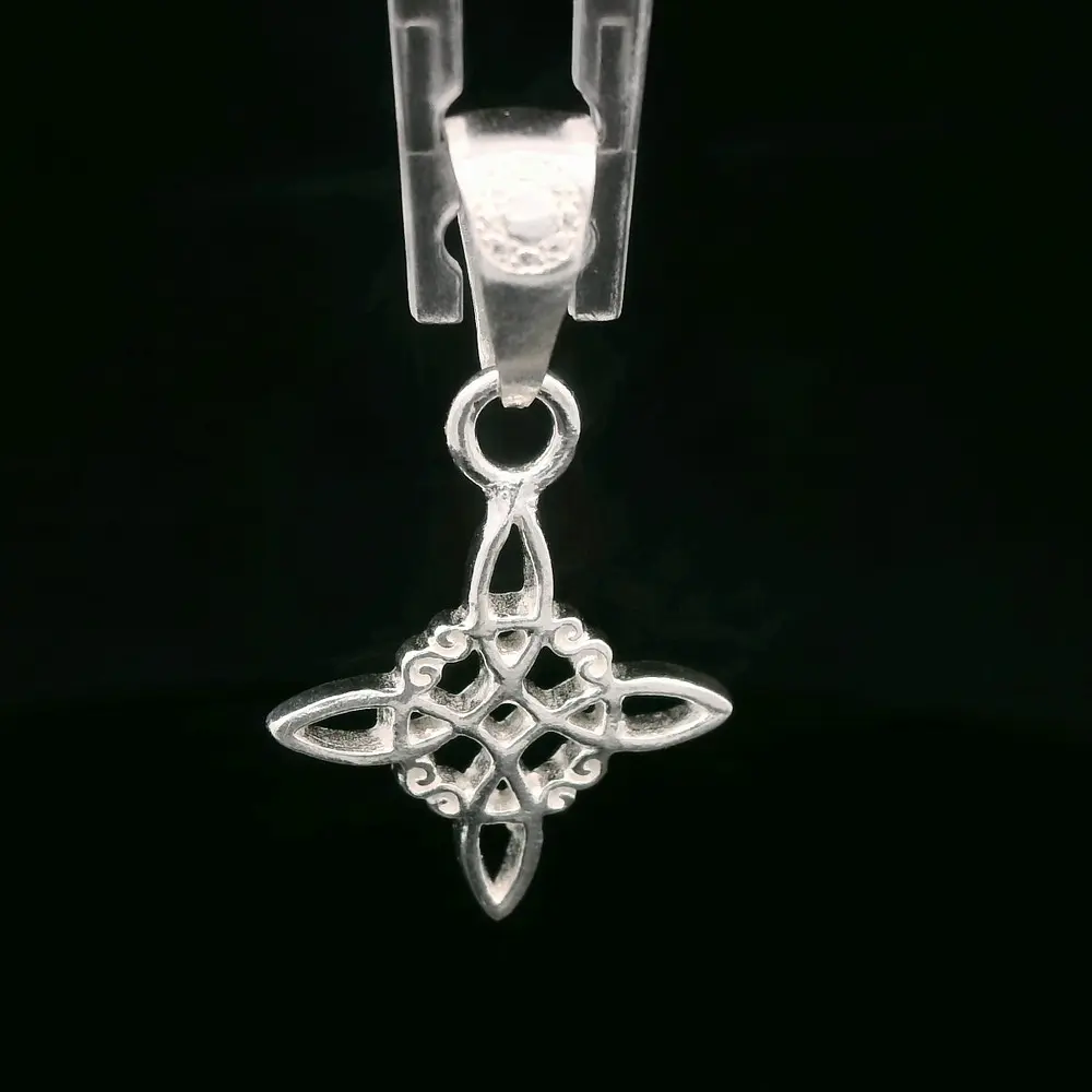 Colgante de Plata Nudo
