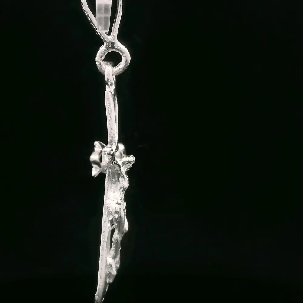 Colgante de Plata Crucifijo Calado con Cristo