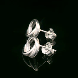Aros de Plata Círculos Entrelazados