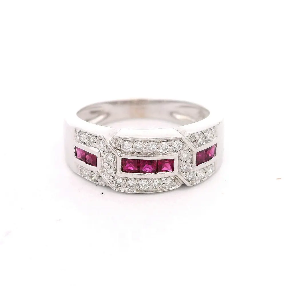 Anillo 14K Cintillo Diamantes y Piedras Rojas