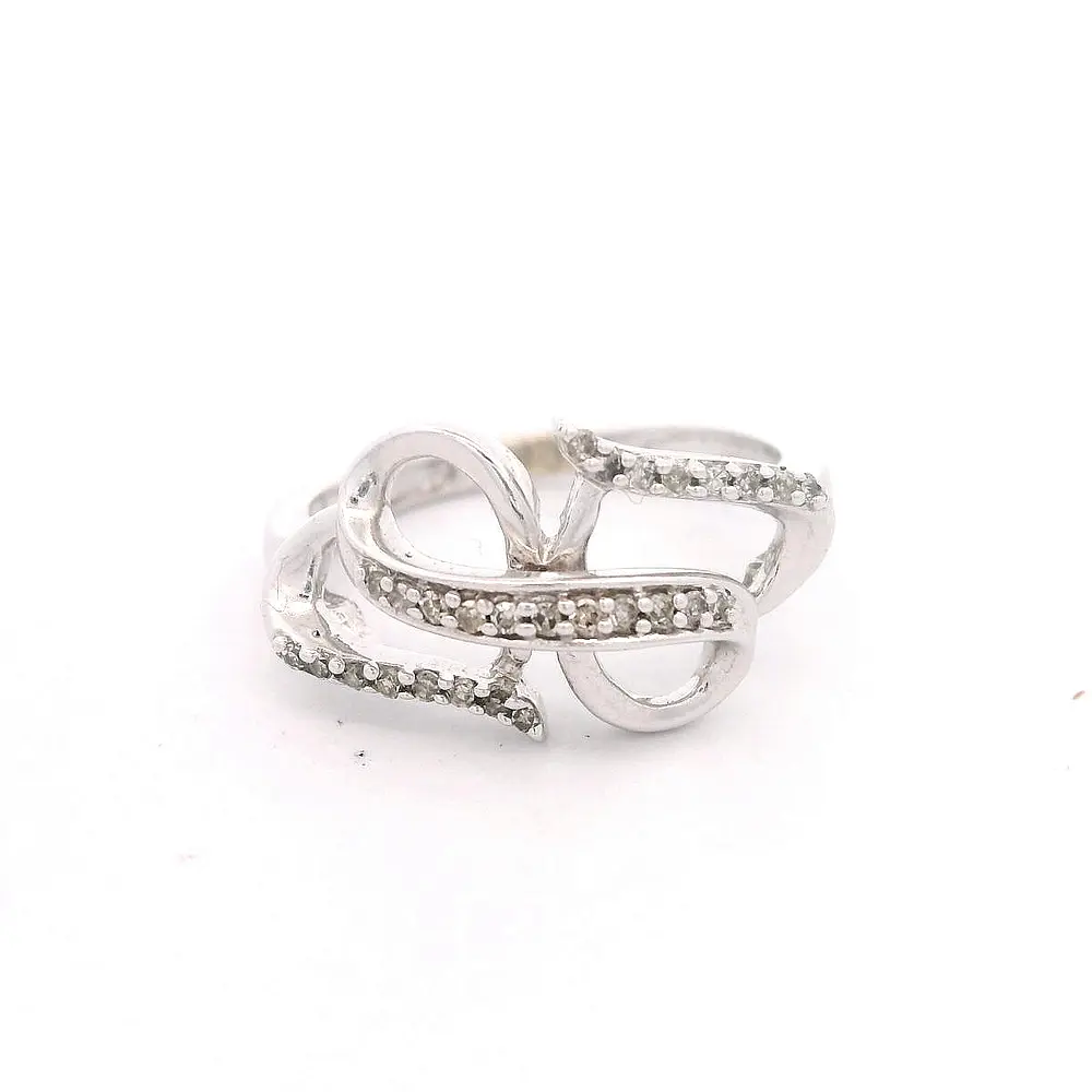 Anillo 10K Infinito con Diamantes