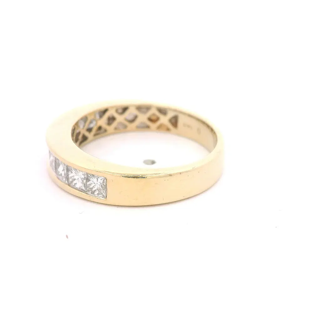 Anillo 14K Cintillo Diamantes Princesa