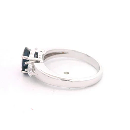 Anillo 18K Trilogy Zafiro y Diamantes