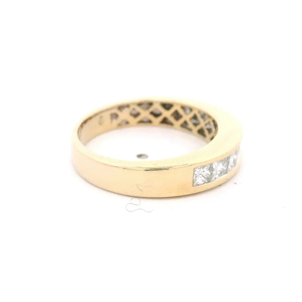 Anillo 14K Cintillo Diamantes Princesa