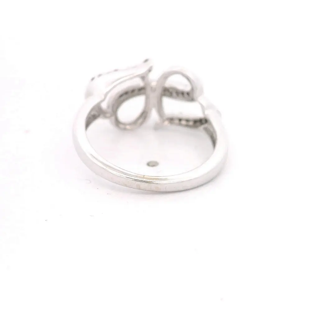 Anillo 10K Infinito con Diamantes