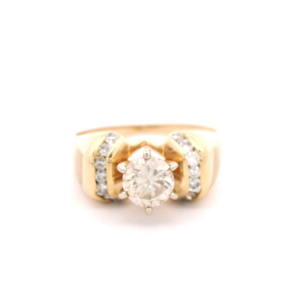 Anillo 14K Solitario Pavé Diamante
