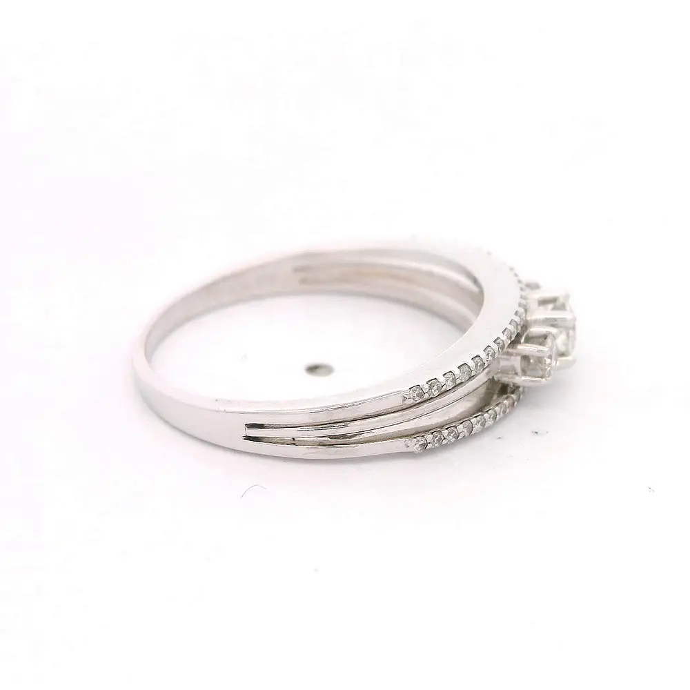 Anillo 18K Cintillo Rodinado con Diamantes
