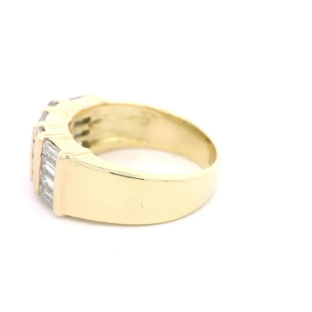 Anillo 18K Semi Bombé Baguette
