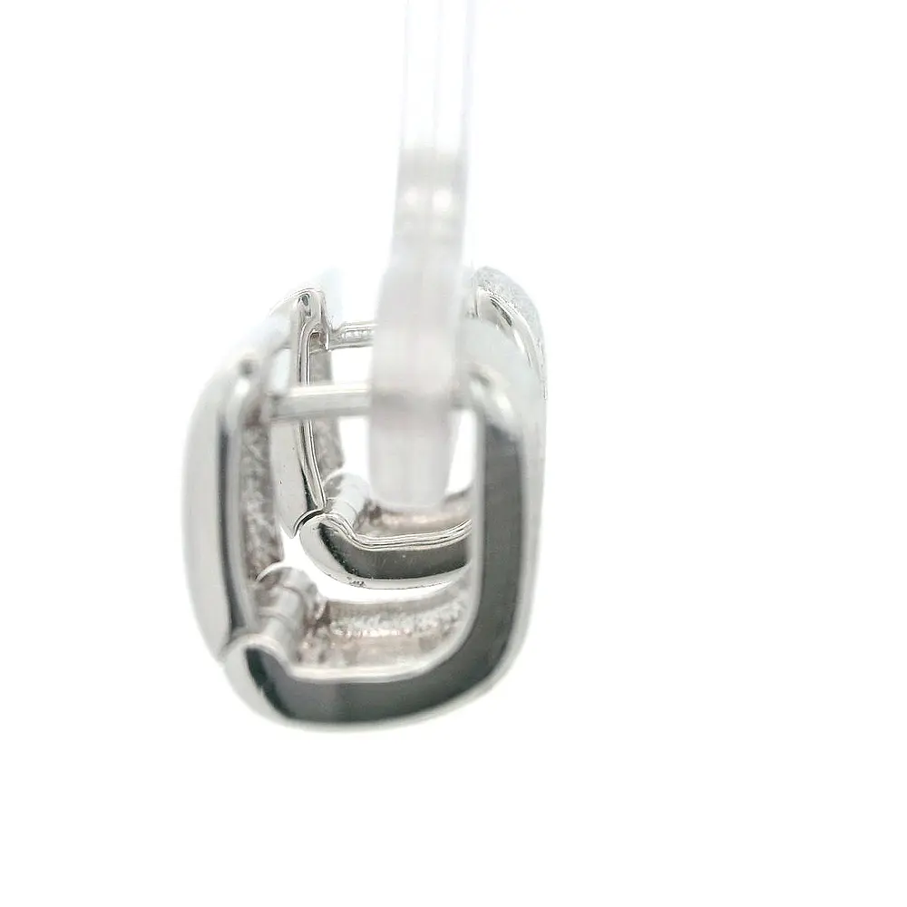 Aros Oro 18K Huggies con Diamantes