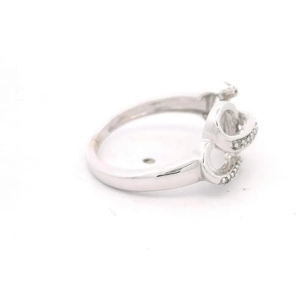Anillo 10K Infinito con Diamantes