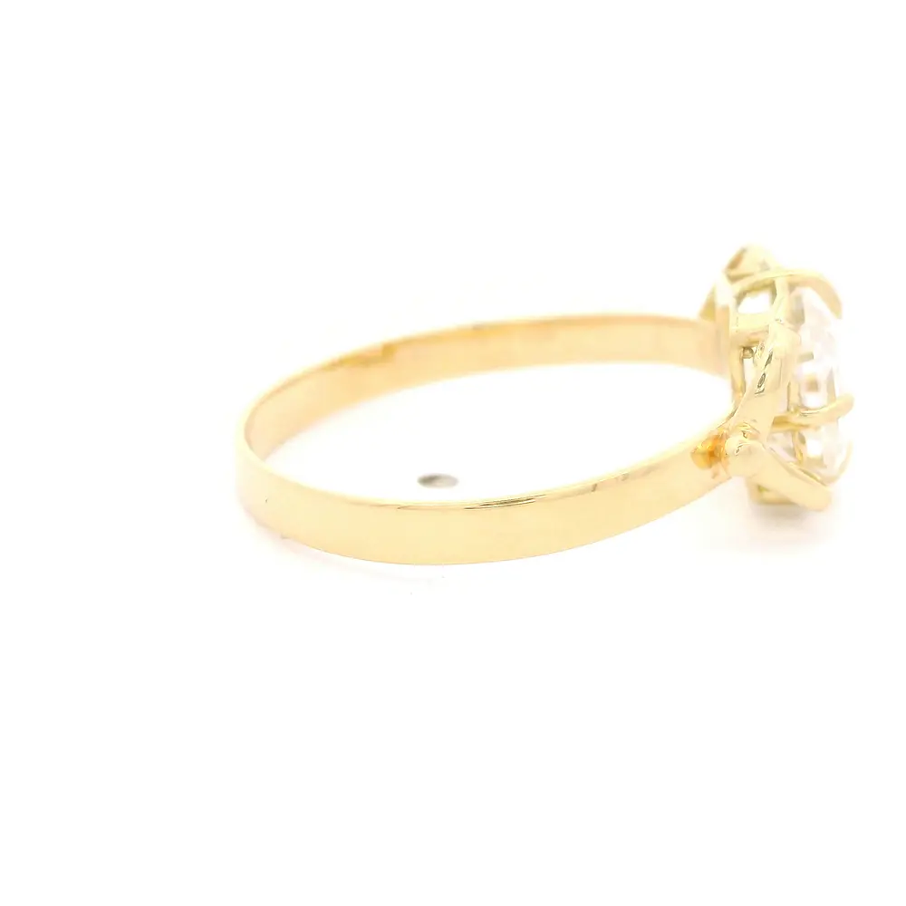 Anillo 18K Chatón Moissanita Asscher