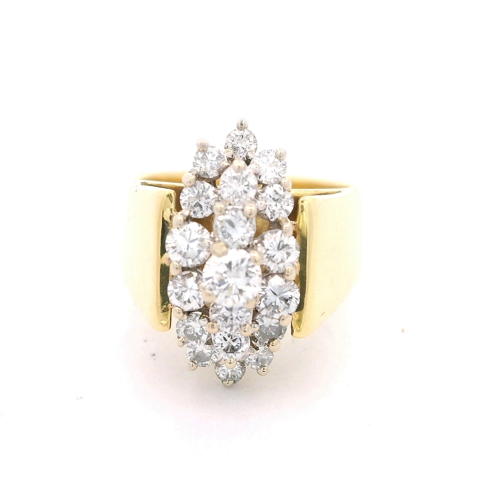 Anillo 18K Racimo Diamante