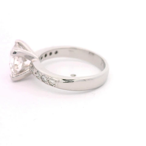 Anillo Platino Chatón Diamante