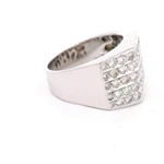 Anillo 18K Sello Geométrico Diamantes