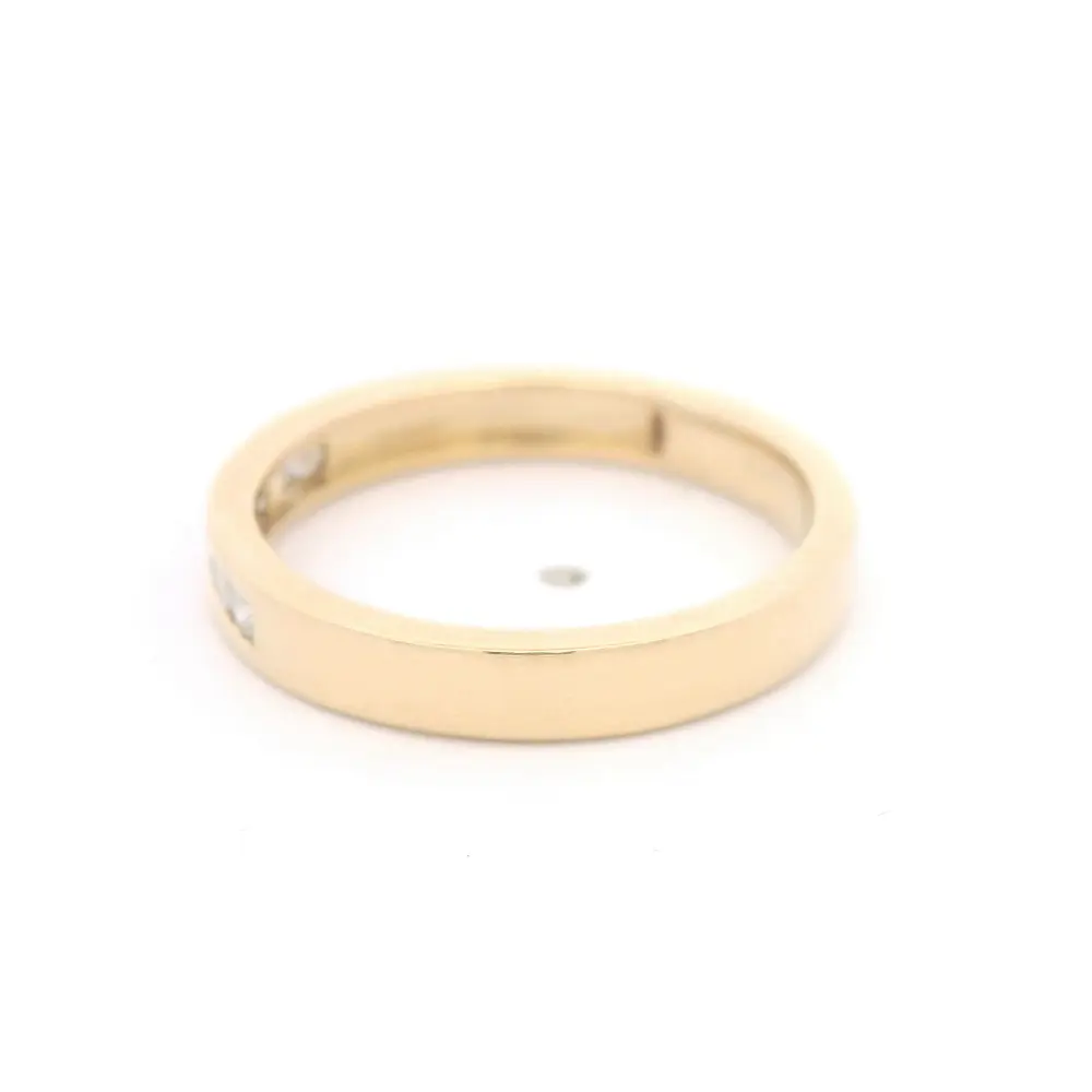Anillo de Oro 18K Mini Cintillo con 7 Diamantes